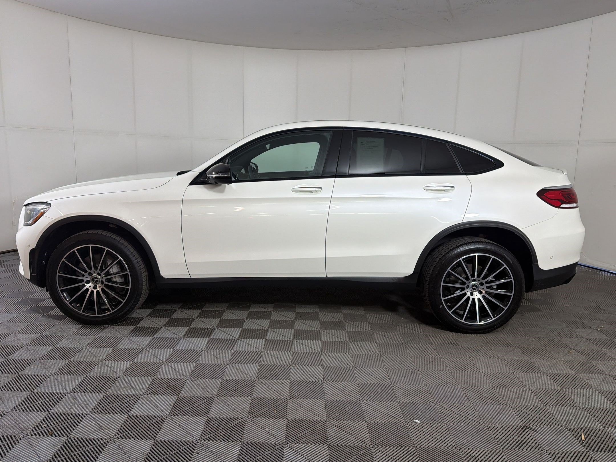 Certified 2022 Mercedes-Benz GLC 300 4MATIC Coupe image 2