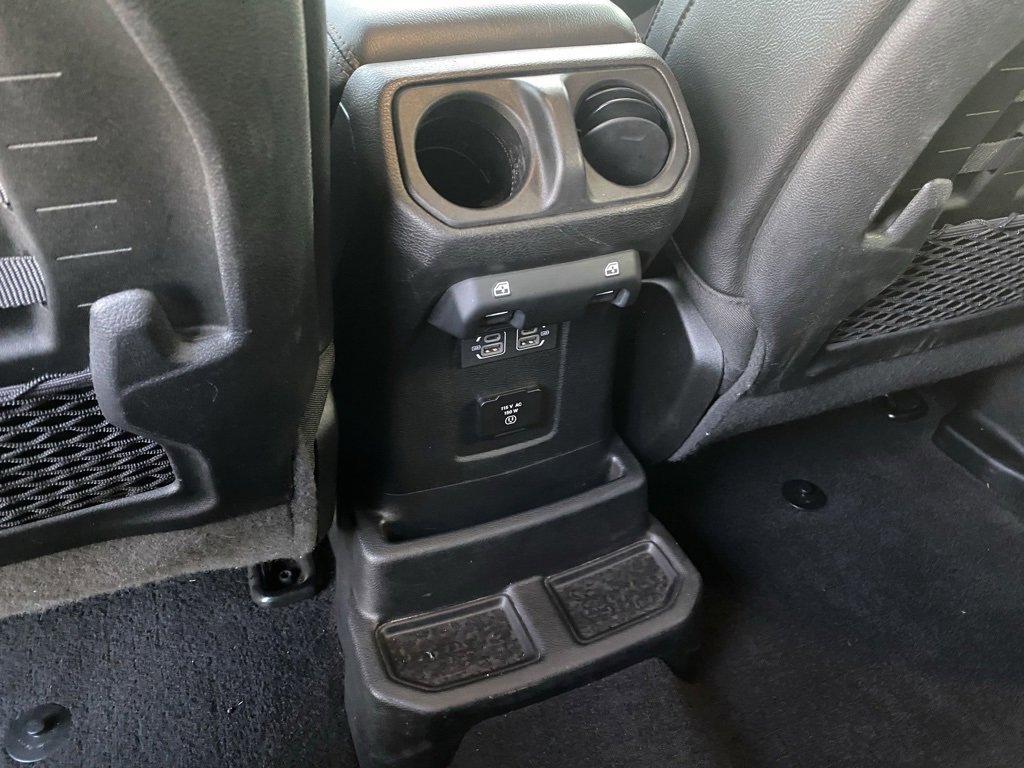 Used 2021 Jeep Wrangler Unlimited Rubicon w/ Trailer Tow Package image 24