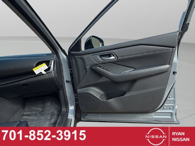 New 2026 Nissan Rogue Dark Armor AWD/4WD image 22