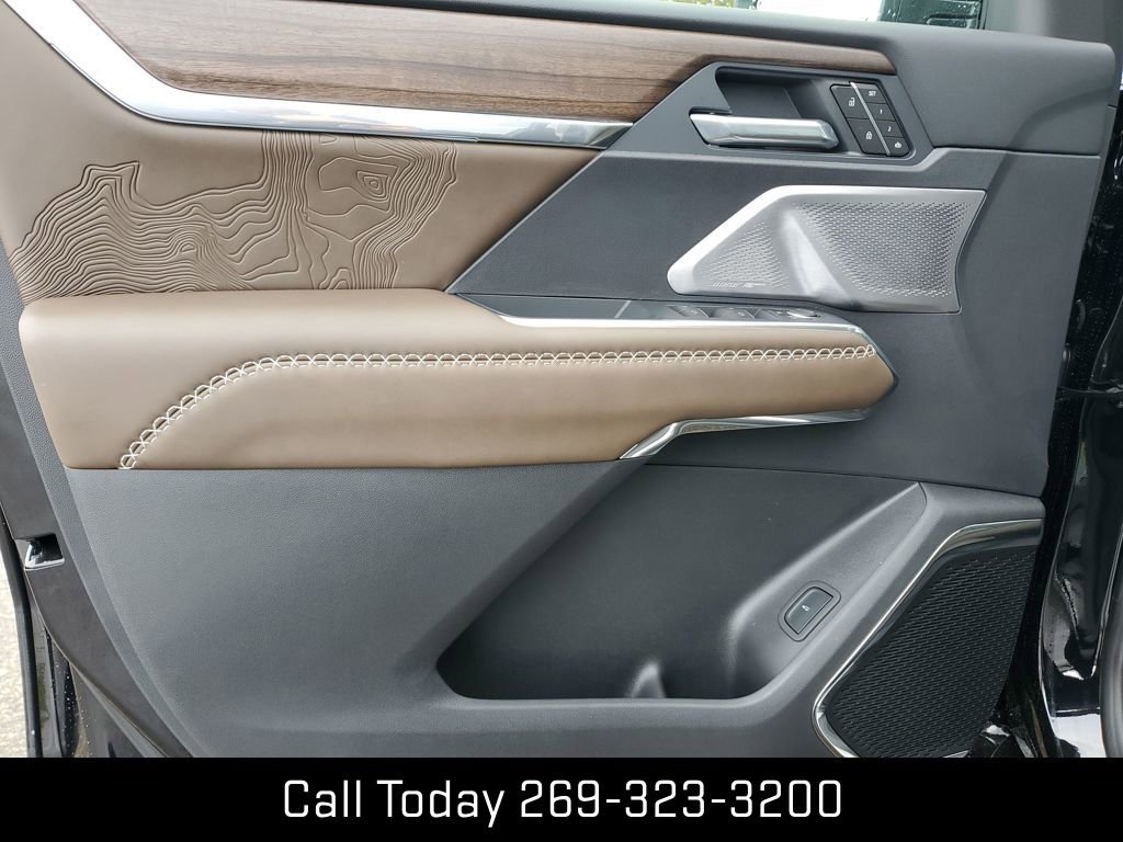 New 2026 GMC Acadia Denali Ultimate w/ LPO, Floor Liner Package image 24