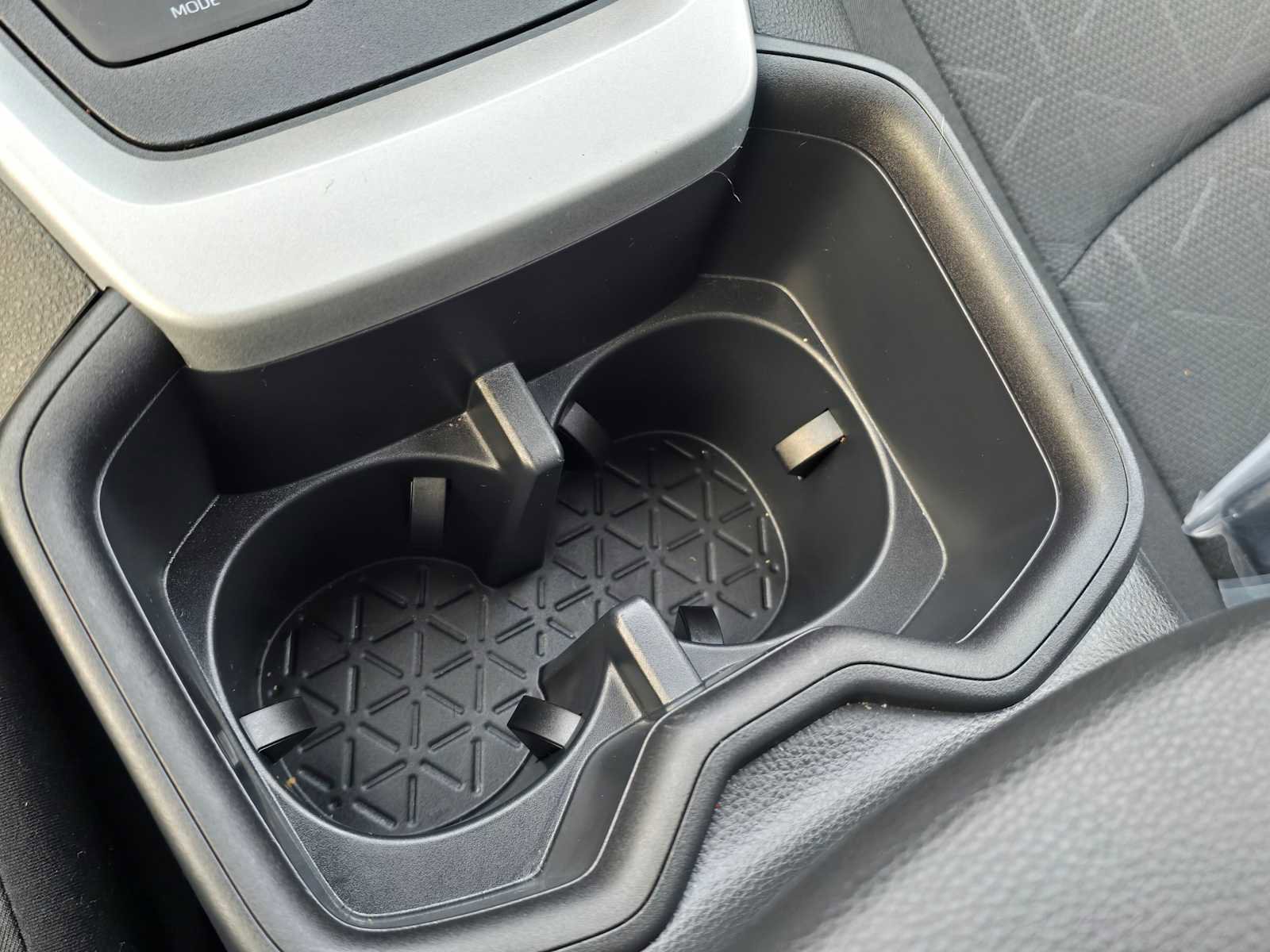 Used 2025 Toyota RAV4 XLE image 33