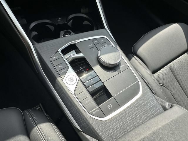 New 2026 BMW 330i xDrive Sedan w/ M Sport Package AWD/4WD image 17