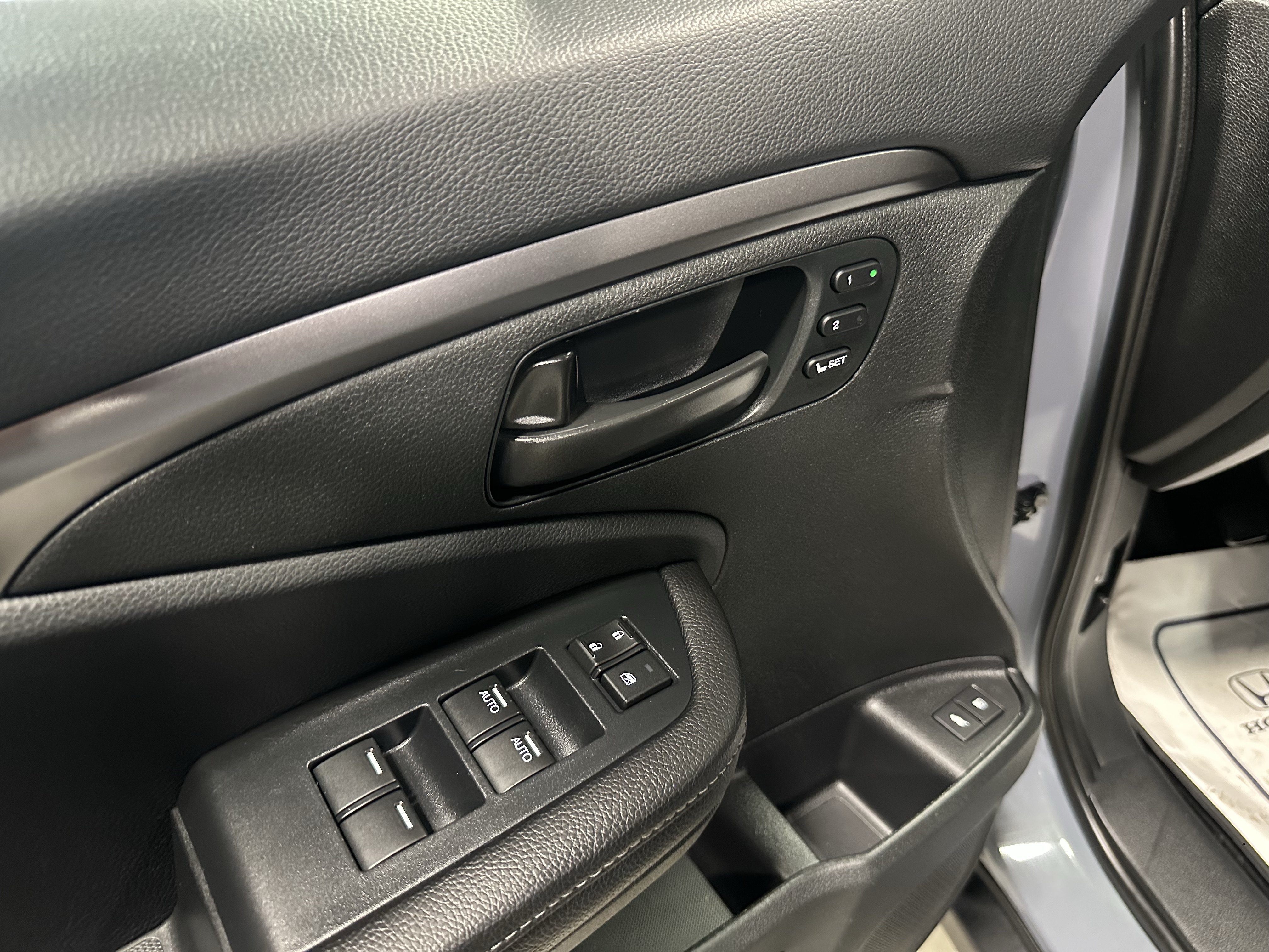 Used 2024 Honda Passport EX-L image 33