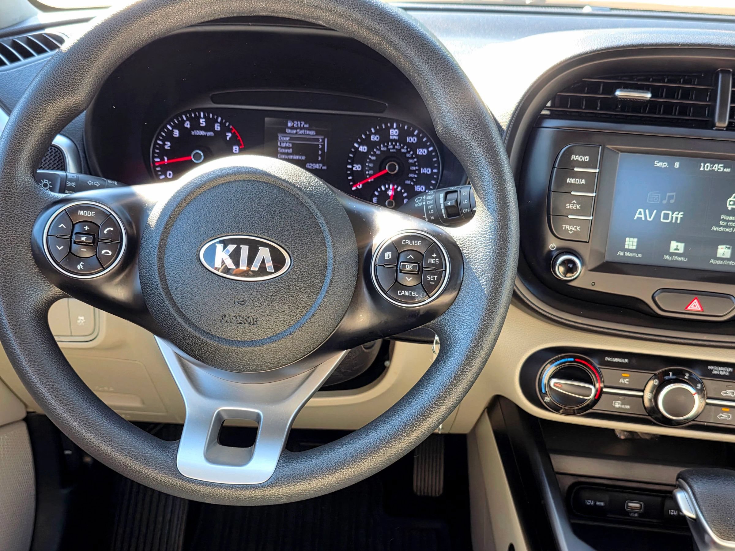 Used 2020 Kia Soul LX FWD image 22