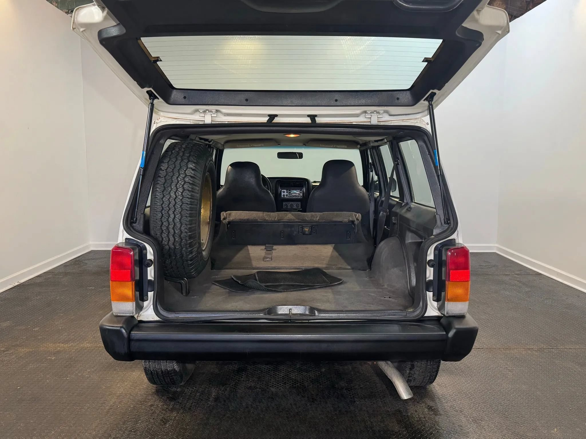 Used 2000 Jeep Cherokee SE AWD/4WD image 29
