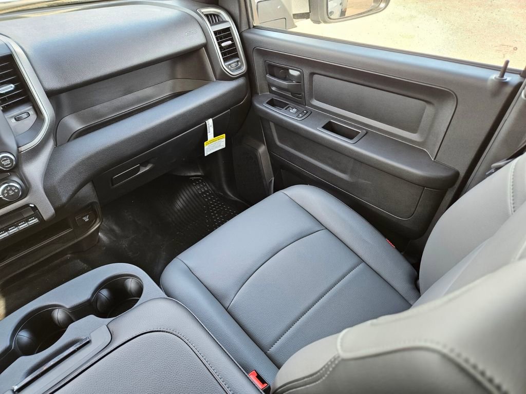 New 2024 RAM 3500 Tradesman w/ Chrome Appearance Group image 15