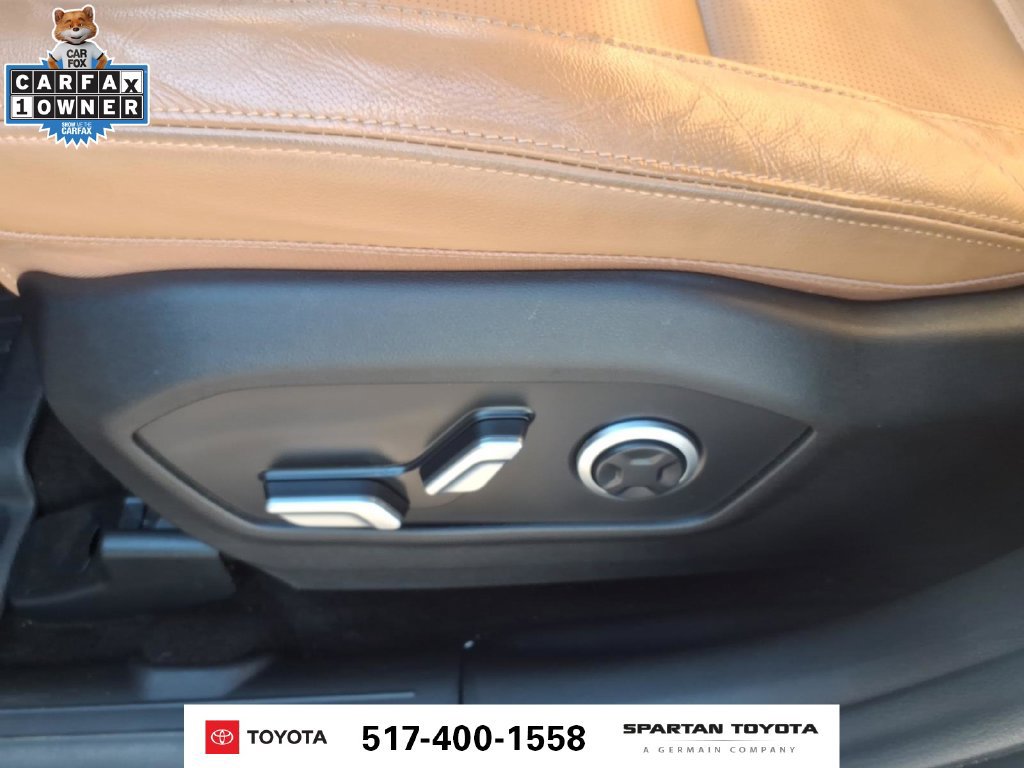 Used 2025 Hyundai Santa Fe Limited AWD/4WD image 17