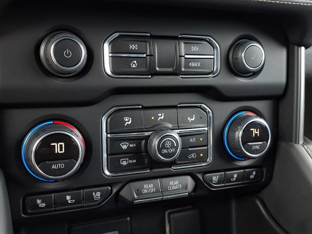 Used 2024 Chevrolet Tahoe Premier RWD image 16