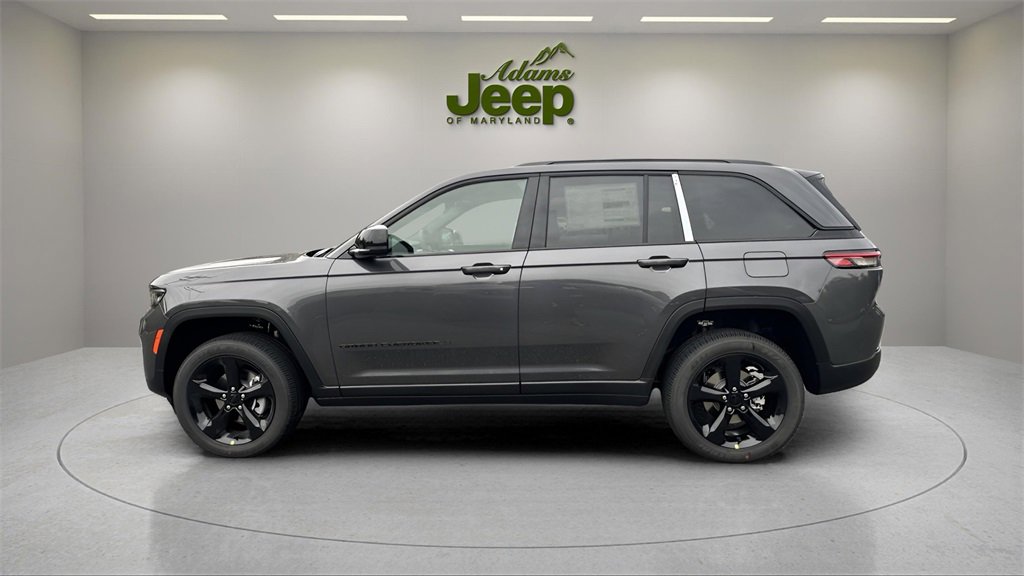New 2025 Jeep Grand Cherokee Altitude image 15