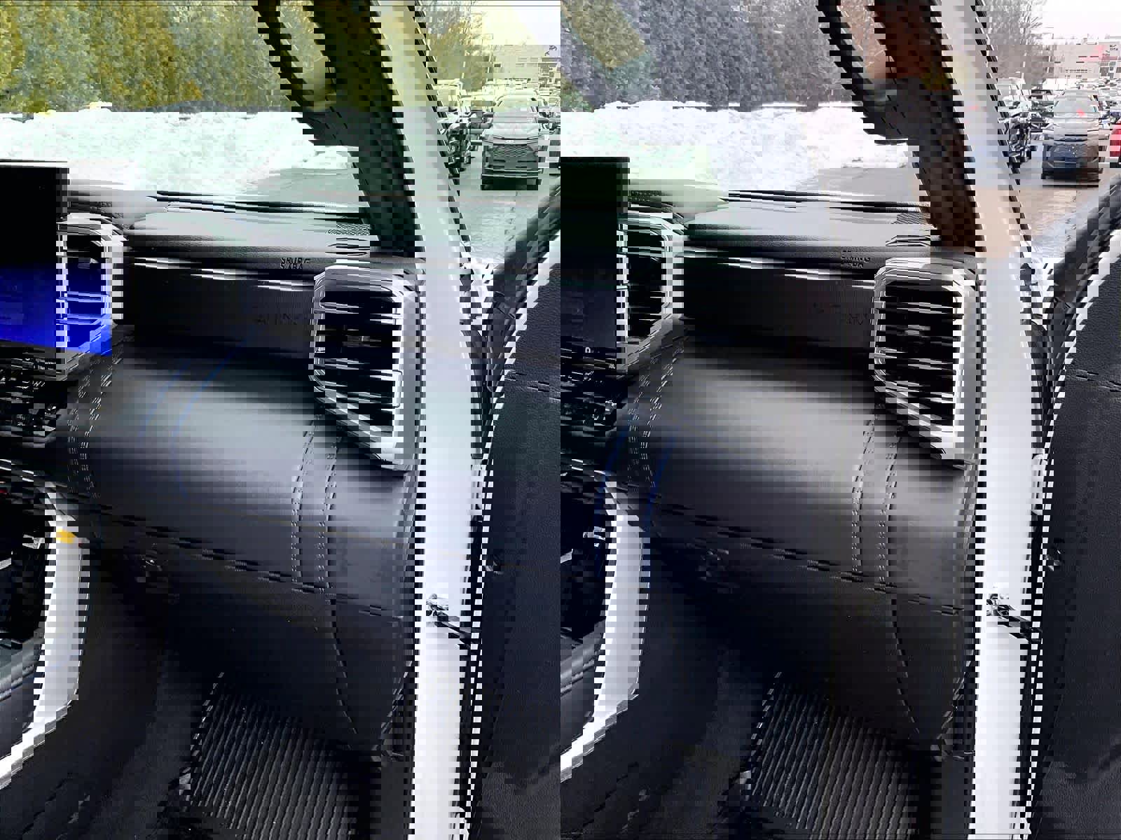 Used 2023 Toyota Sequoia Platinum image 13