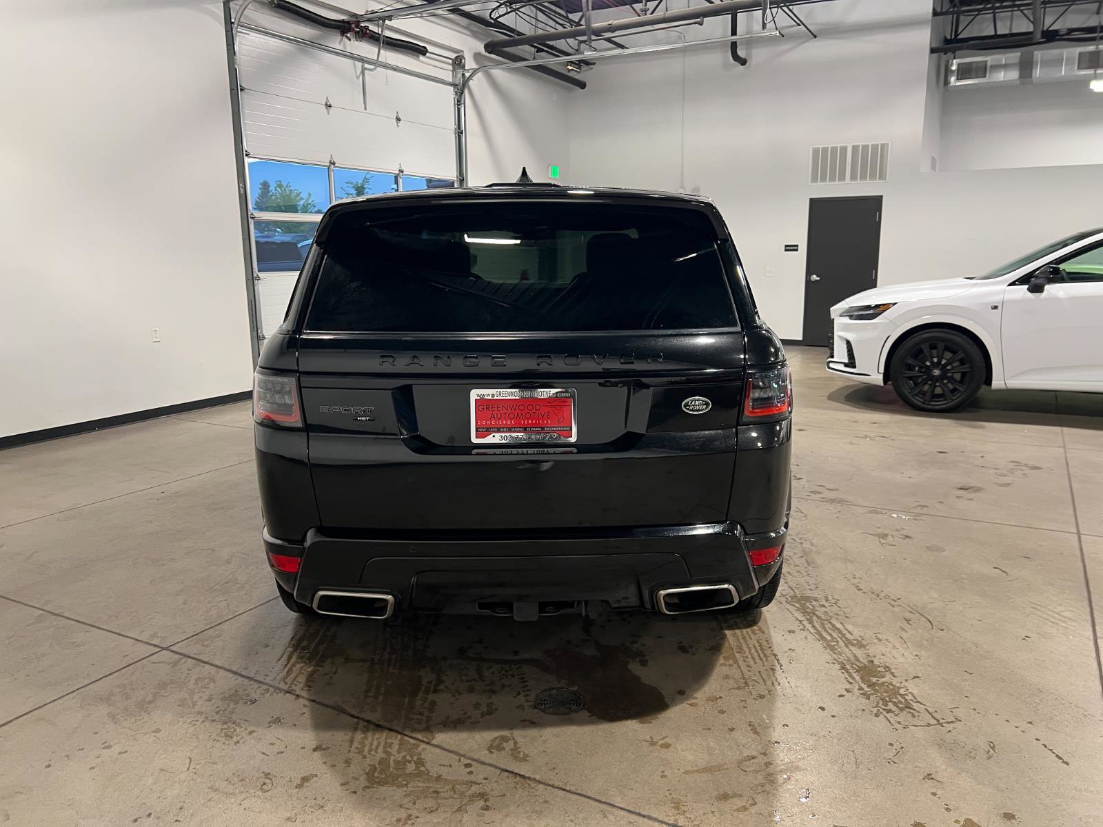 Used 2022 Land Rover Range Rover Sport HST AWD/4WD image 3