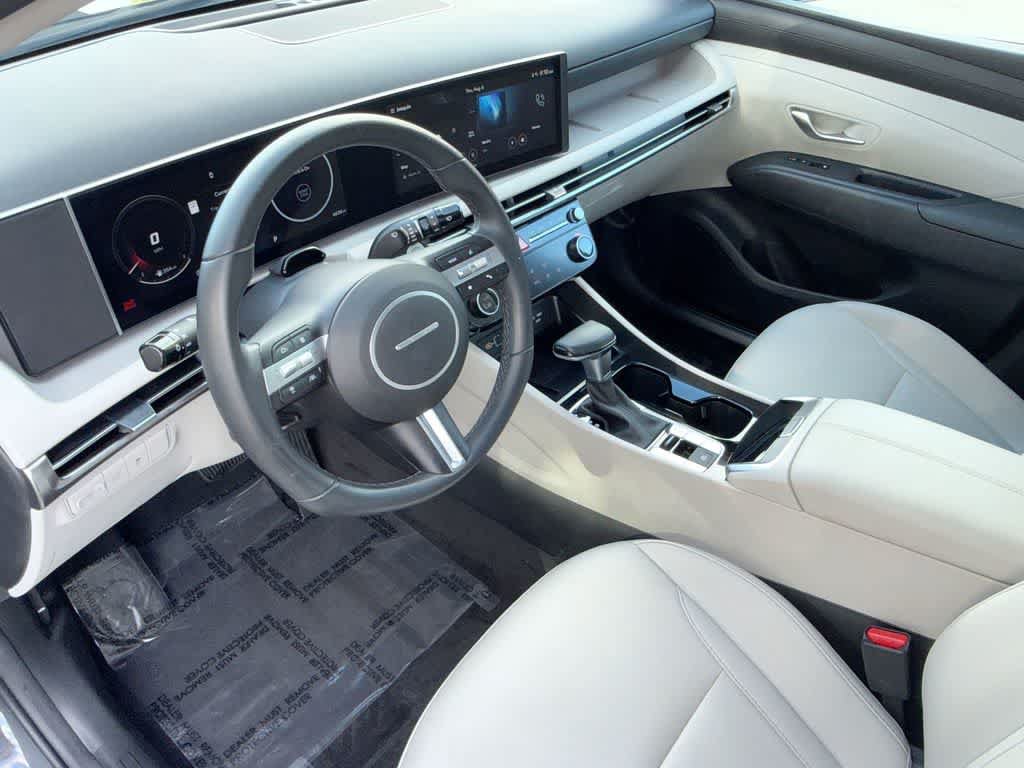 Used 2025 Hyundai Tucson SEL FWD image 13