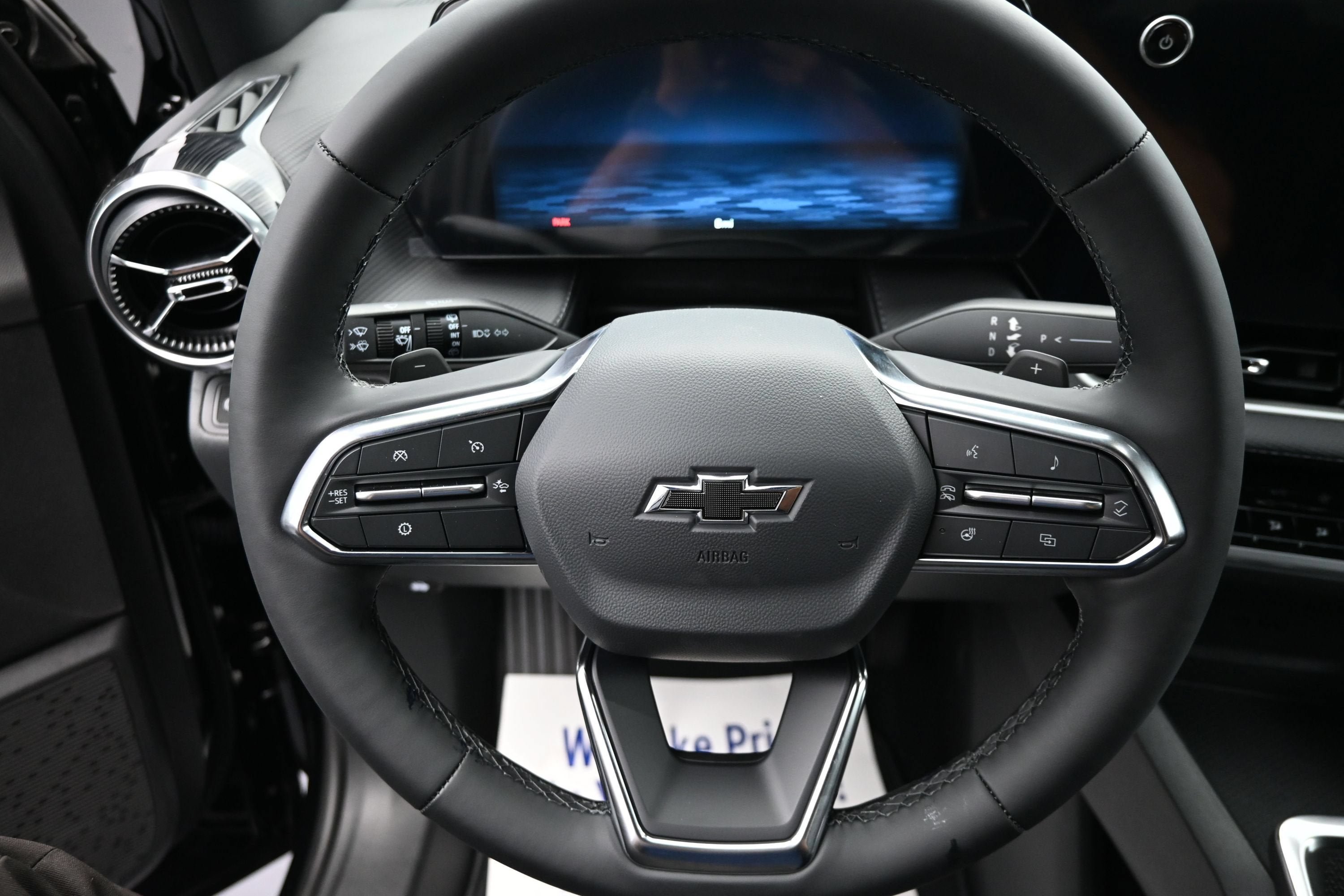 New 2027 Chevrolet Equinox LT w/ Convenience Package II FWD image 12