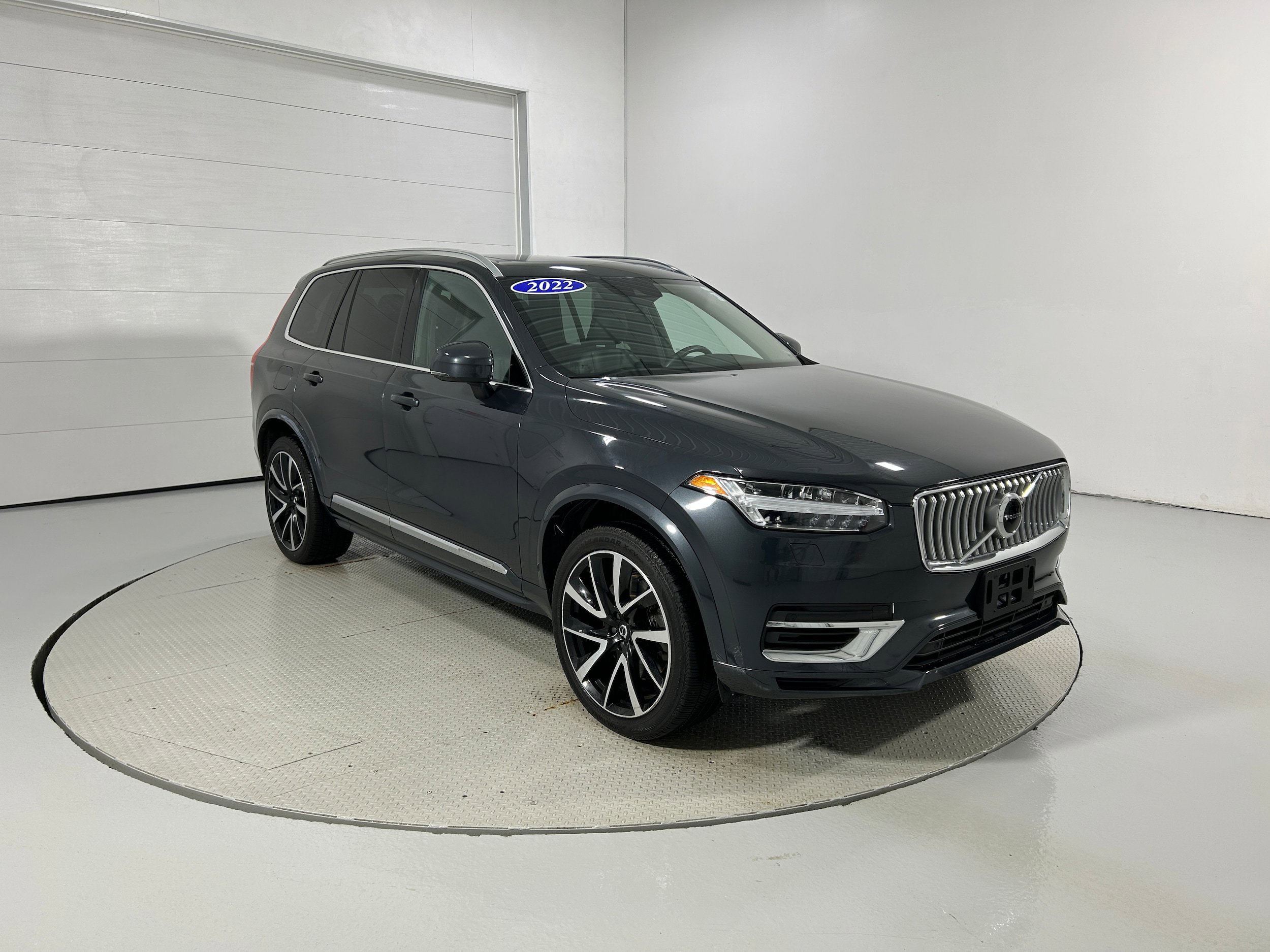 Used 2022 Volvo XC90 T8 Inscription Expression w/ Climate Package AWD/4WD image 2