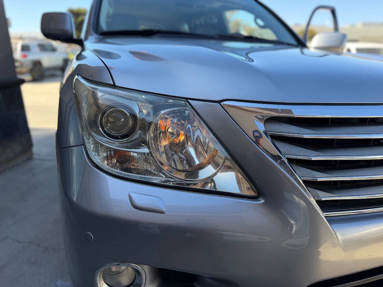 Used 2010 Lexus LX 570 4WD w/ Preferred Accessory Package image 30