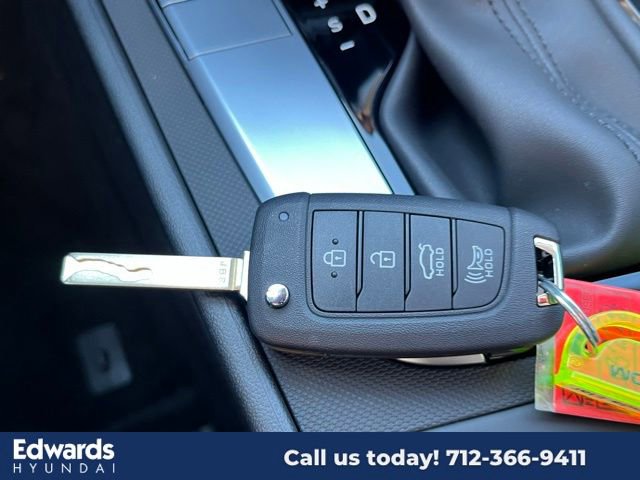 New 2025 Hyundai Elantra SE image 33