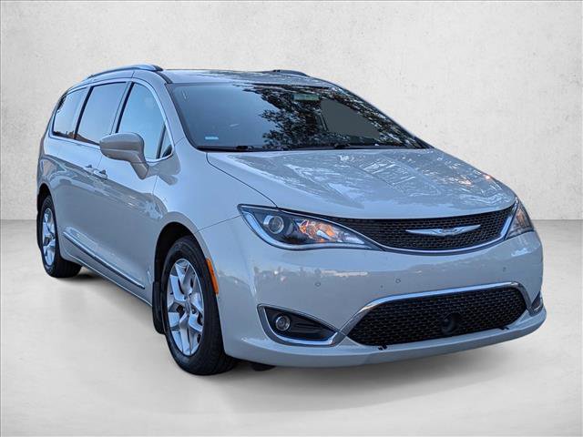 Used 2020 Chrysler Pacifica Touring-L image 8