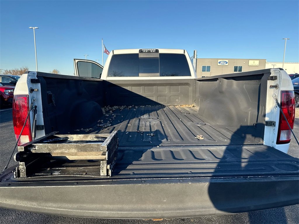 Used 2014 RAM 3500 SLT w/ Luxury Group image 23