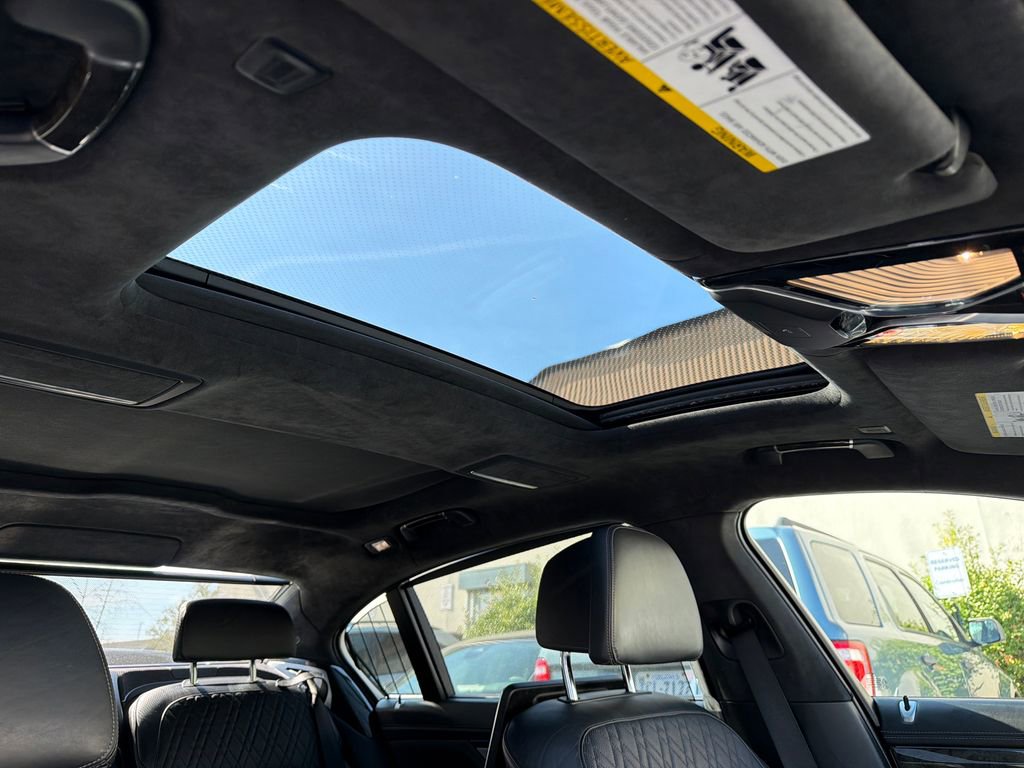 Used 2018 BMW ALPINA B7 xDrive image 14