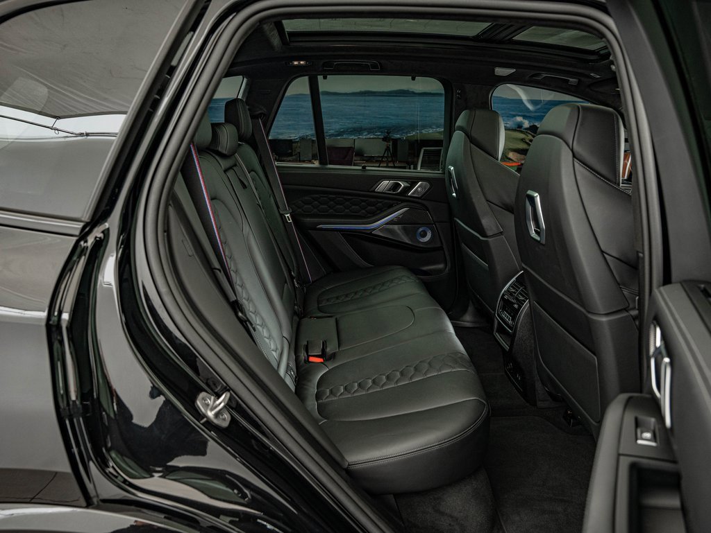 Used 2025 BMW X5 M Competition w/ Executive Package image 44