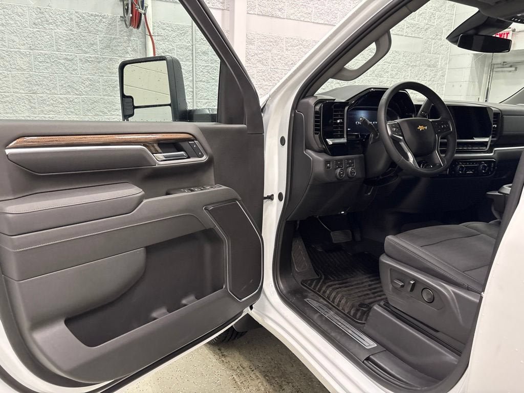 New 2026 Chevrolet Silverado 2500 LT AWD/4WD image 15