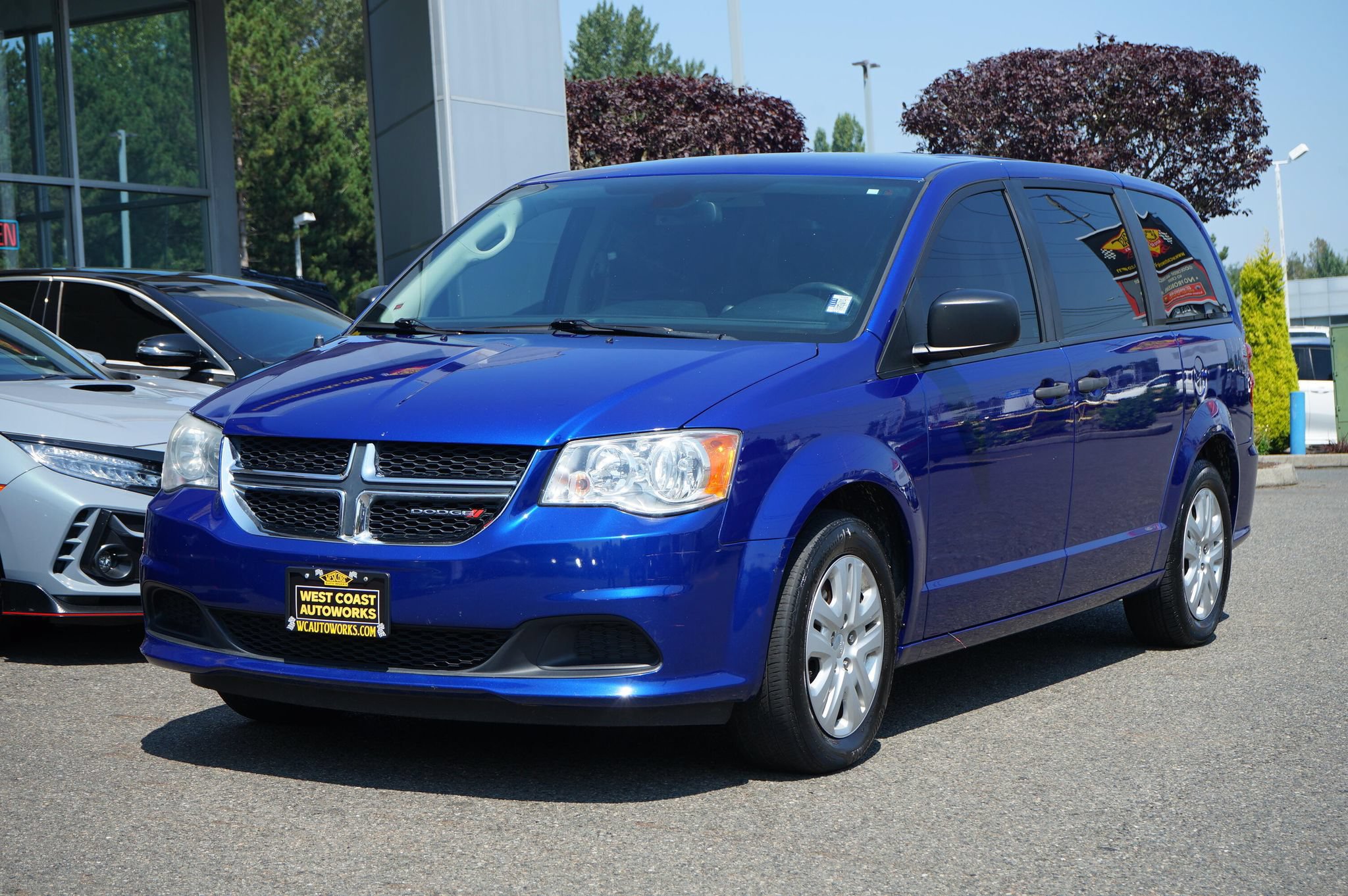Used 2019 Dodge Grand Caravan SE w/ UConnect Hands-Free Group