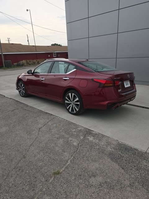 Used 2021 Nissan Altima 2.5 Platinum AWD/4WD image 9