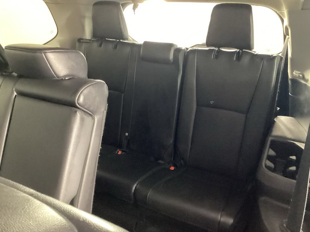Used 2024 Toyota Grand Highlander AWD image 34