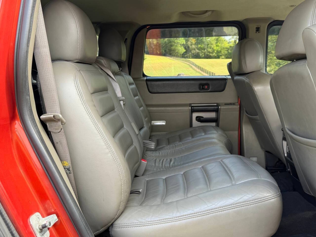 Used 2004 HUMMER H2 w/ Preferred Equipment Group AWD/4WD image 22