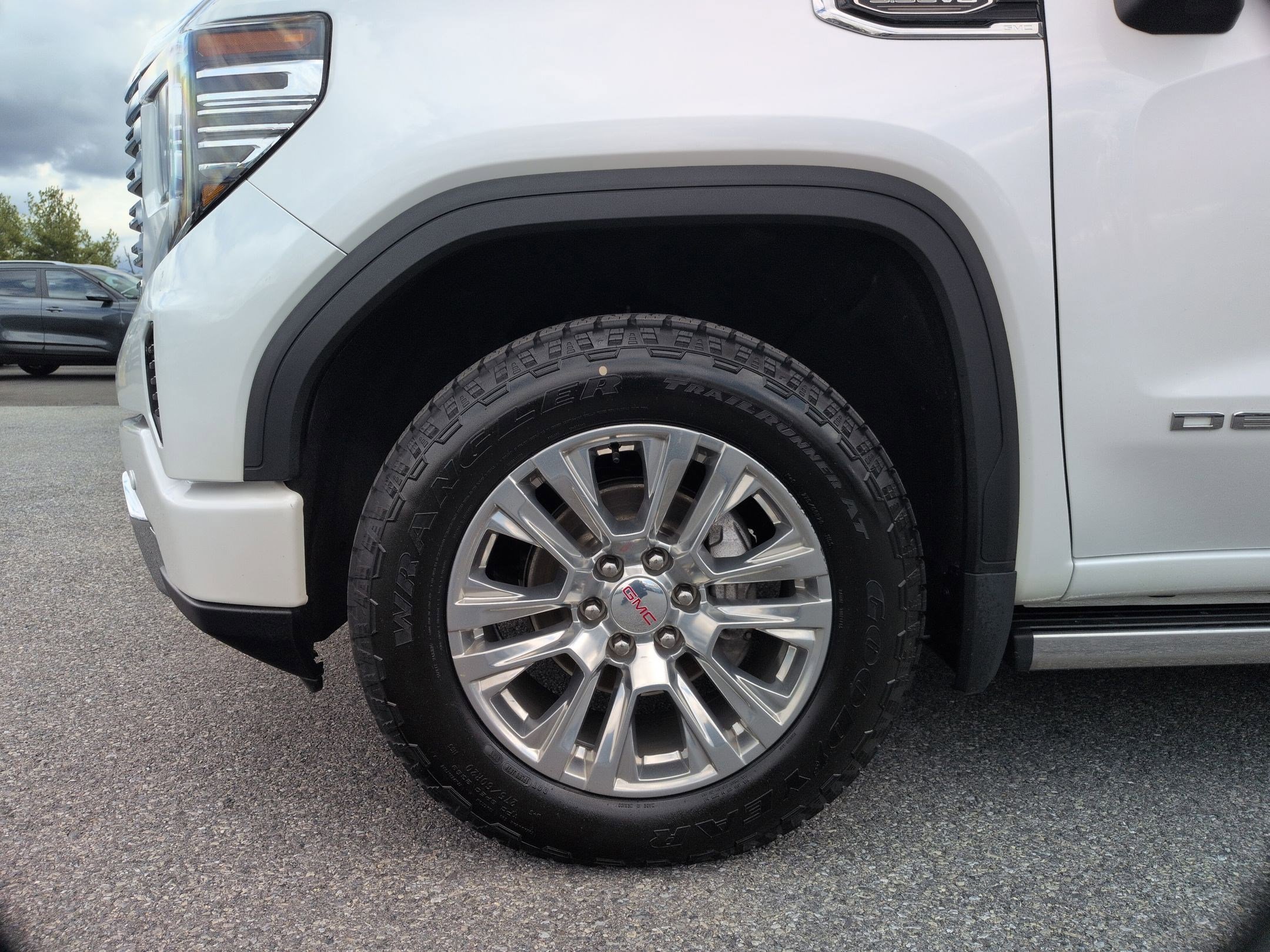 Used 2022 GMC Sierra 1500 Denali AWD/4WD image 16
