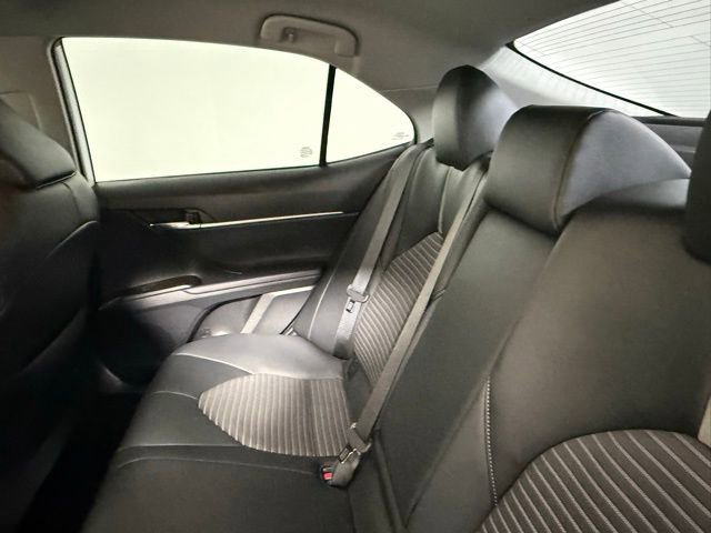 Used 2022 Toyota Camry SE image 37