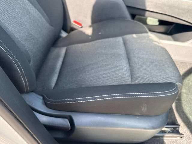 Used 2025 Nissan Rogue SV FWD image 14