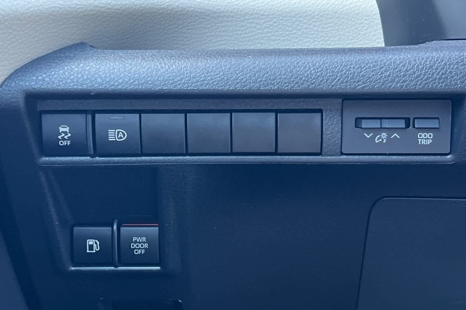Certified 2022 Toyota Sienna XLE FWD image 31