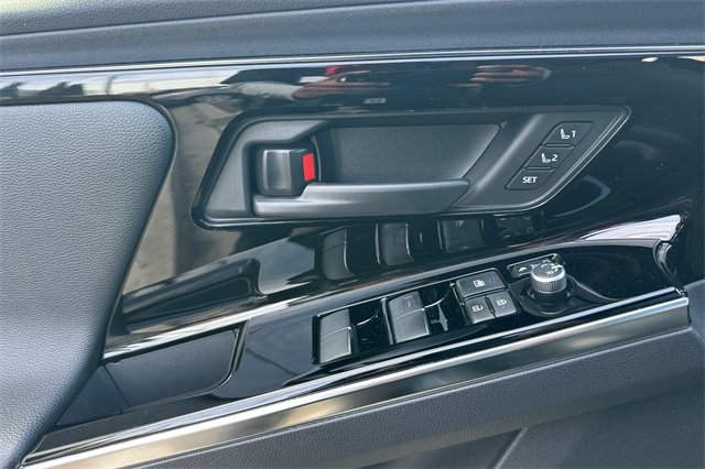 Certified 2023 Subaru Solterra AWD image 11