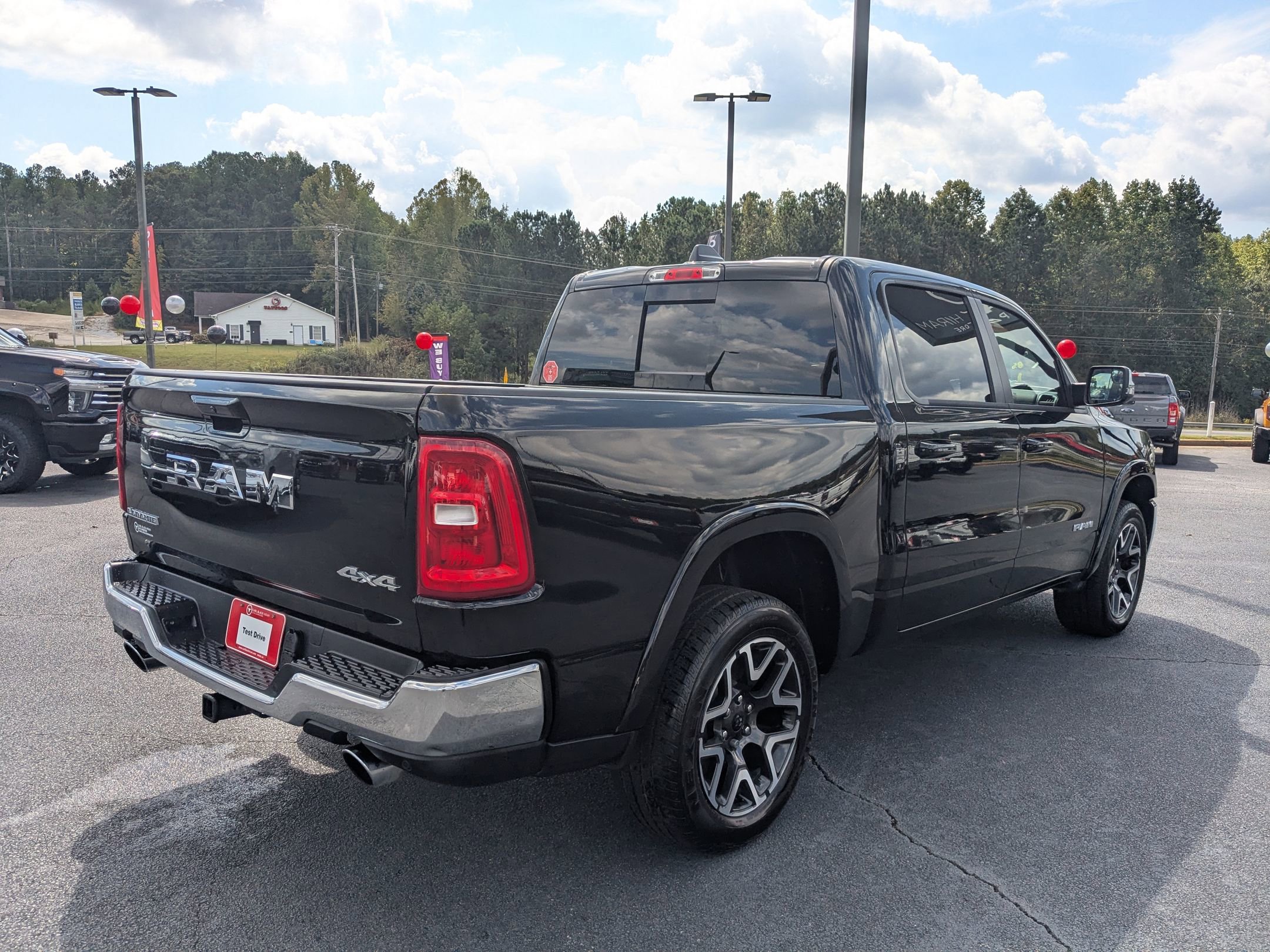 Used 2025 RAM 1500 Laramie image 5