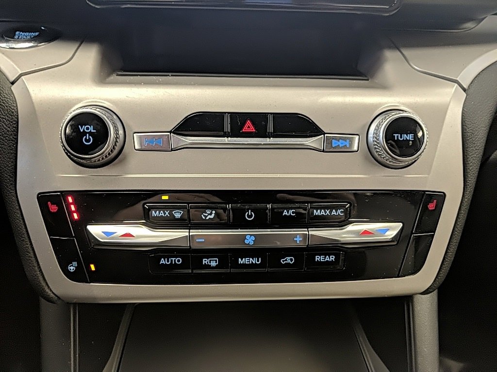 Used 2023 Ford Explorer XLT w/ Equipment Group 202A image 23