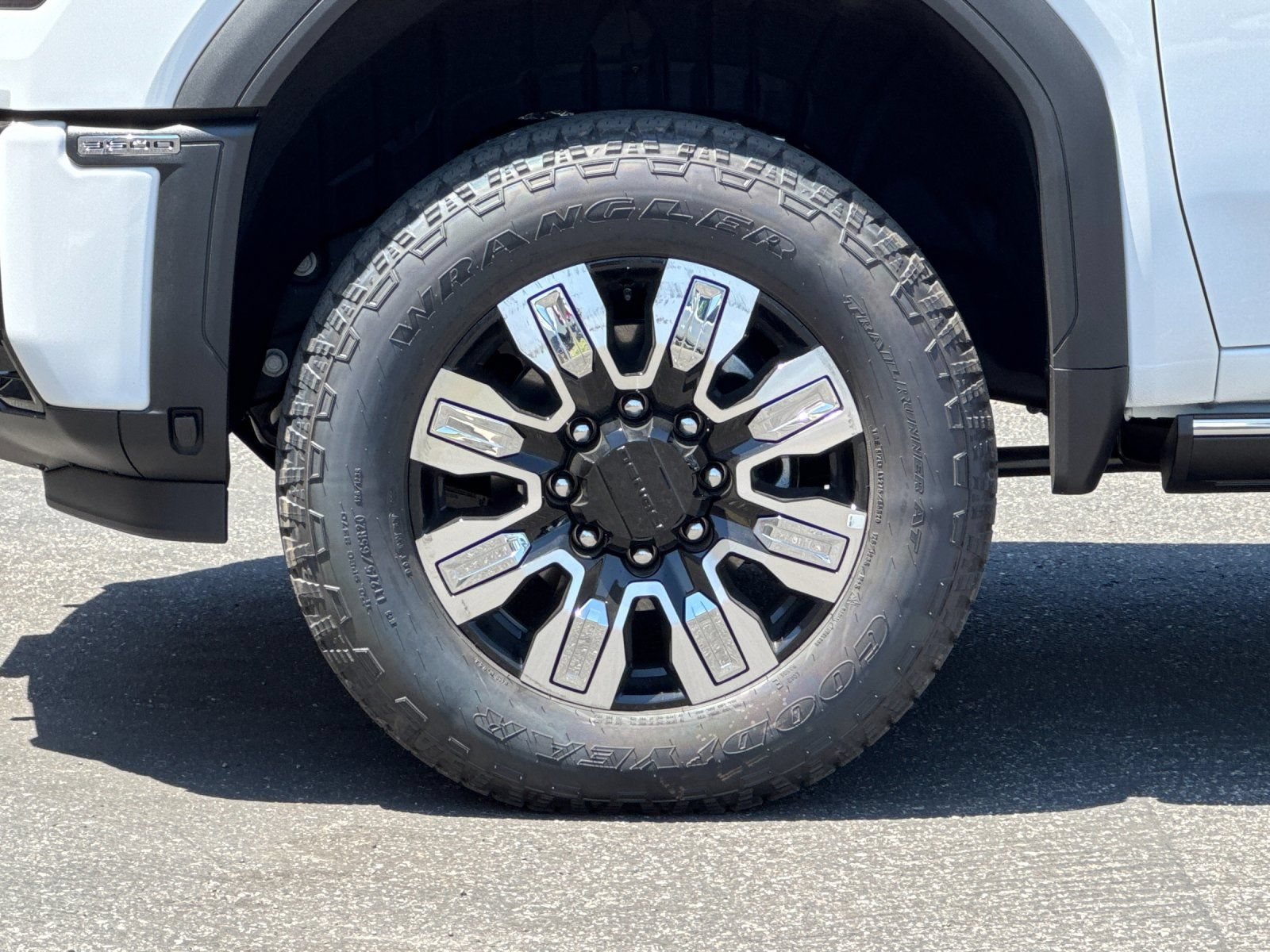 New 2026 GMC Sierra 3500 Denali w/ Denali Reserve Package AWD/4WD image 24