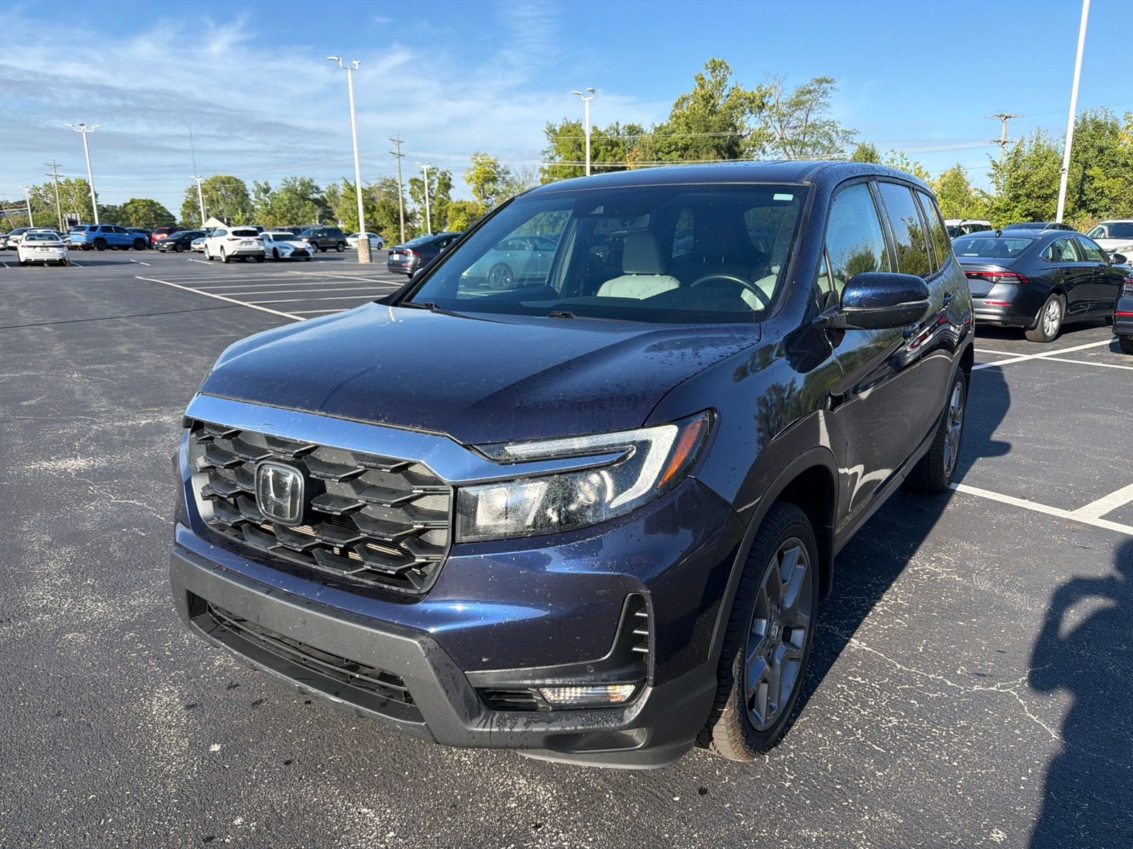 Used 2023 Honda Passport EX-L image 2
