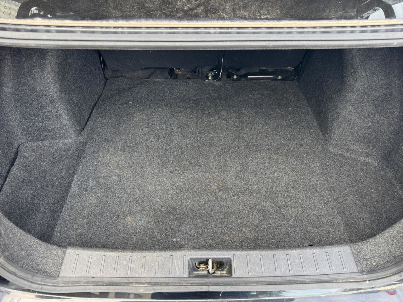 Used 2021 Nissan Versa S image 34