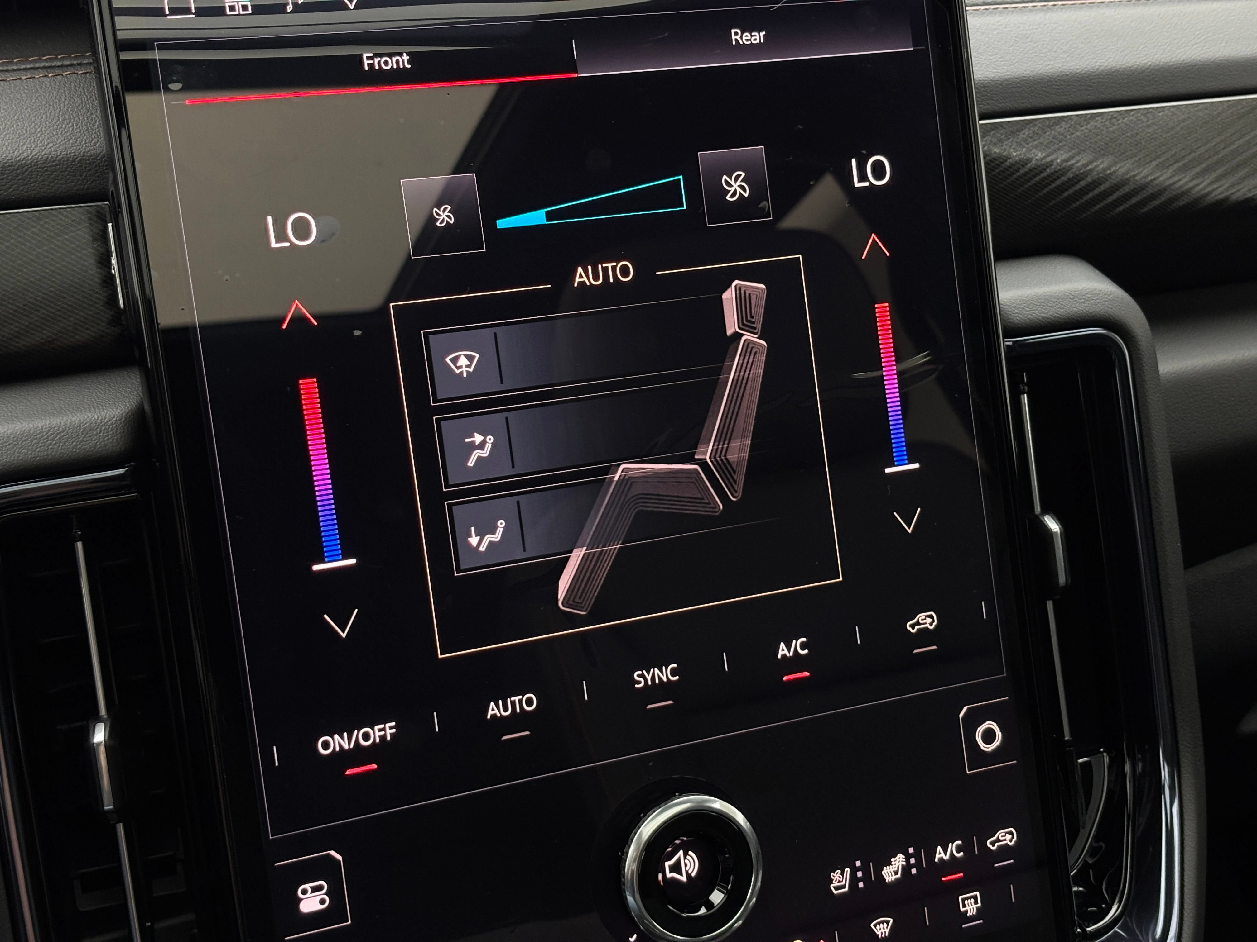 New 2026 GMC Yukon XL AT4 w/ AT4 Preferred Package AWD/4WD image 36