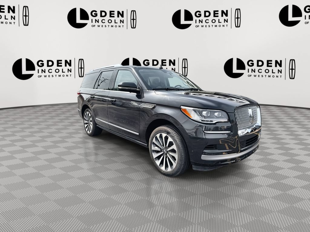 Used 2024 Lincoln Navigator Reserve AWD/4WD image 2