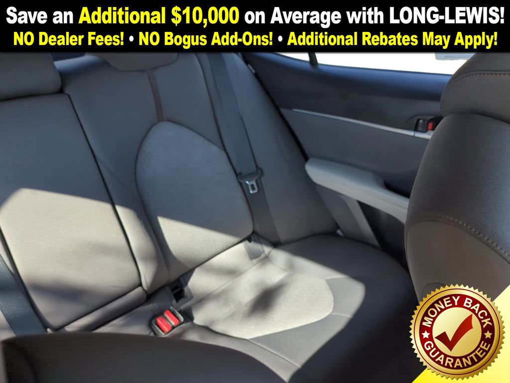 Used 2018 Toyota Camry LE image 23