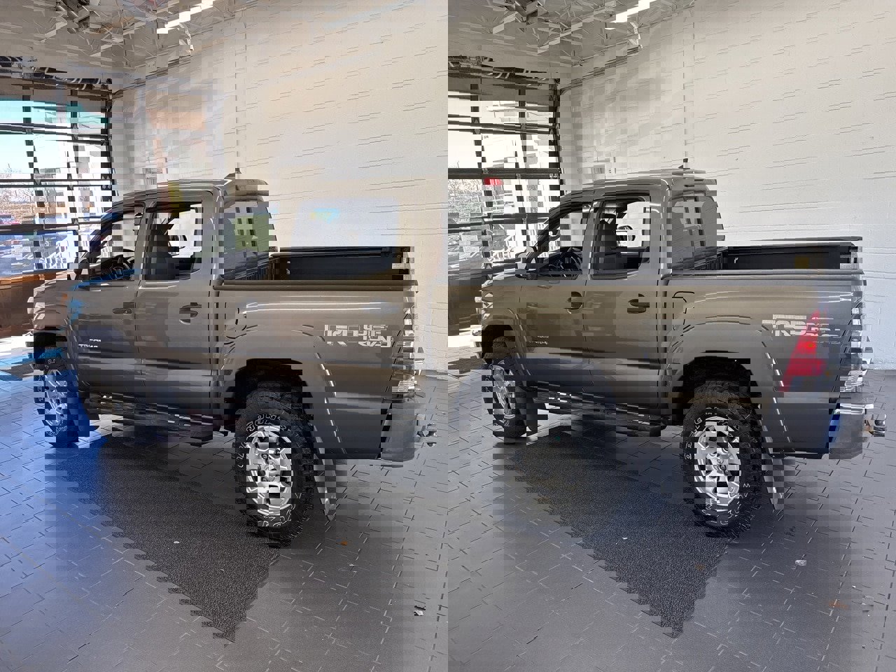 Used 2015 Toyota Tacoma 4x4 Double Cab image 5