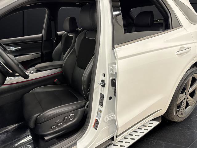 Used 2025 Genesis GV70 2.5T w/ Sport Prestige Package image 4
