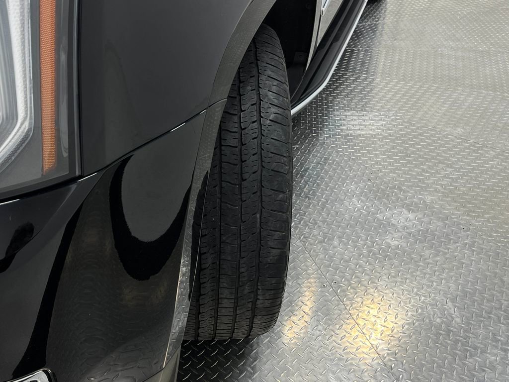 Used 2018 GMC Yukon SLT w/ Premium Edition image 45