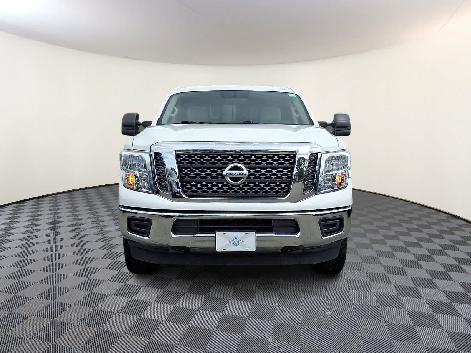 Used 2017 Nissan Titan XD AWD/4WD image 3