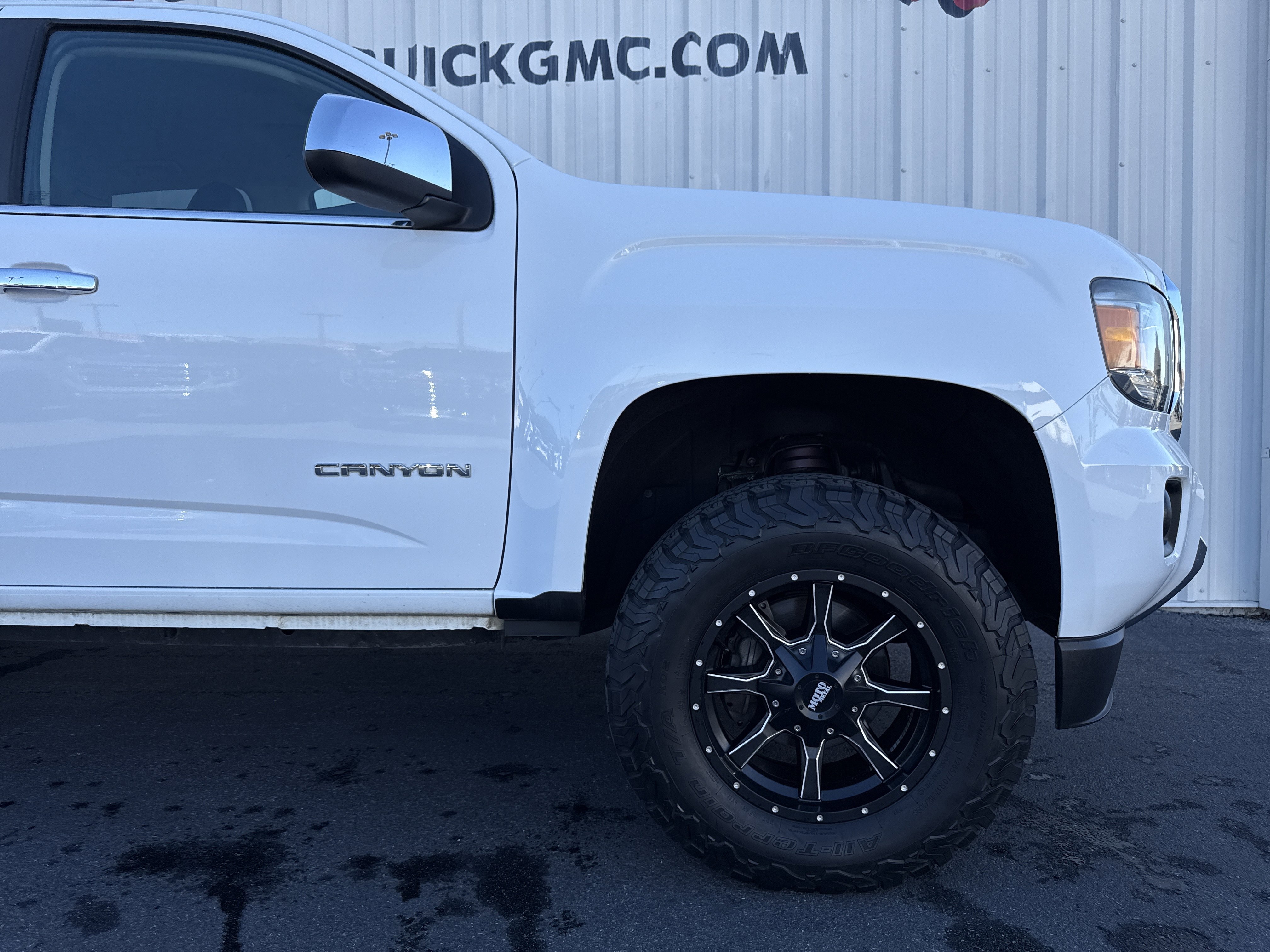 Used 2017 GMC Canyon SLT w/ Driver Alert Package image 44