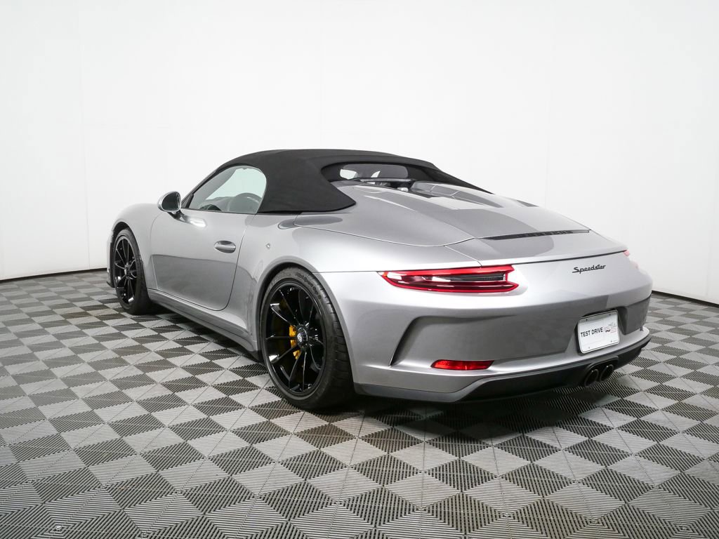 Certified 2019 Porsche 911 Speedster image 3