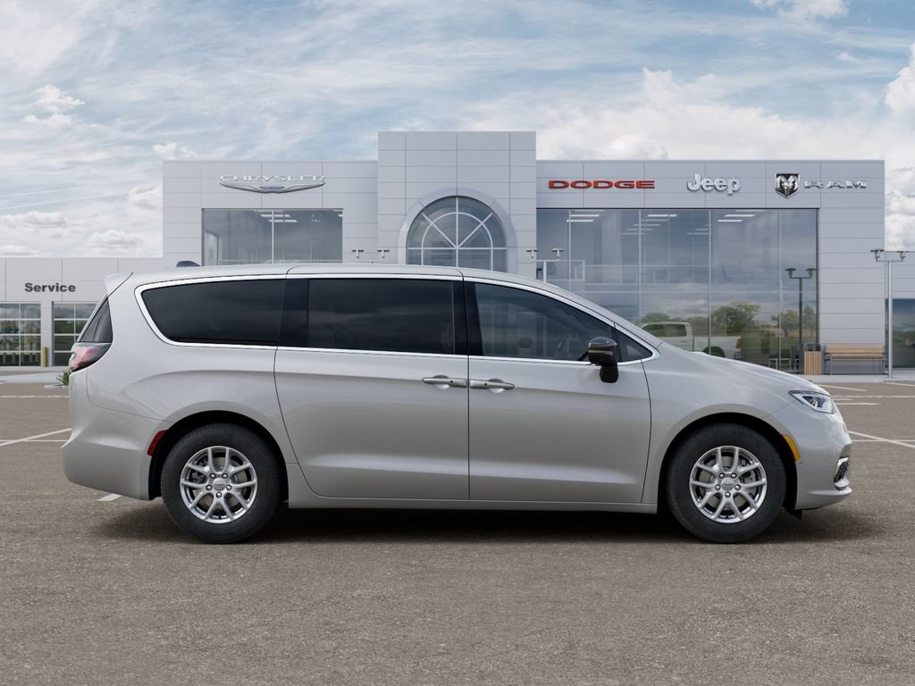 New 2026 Chrysler Pacifica Select FWD image 22