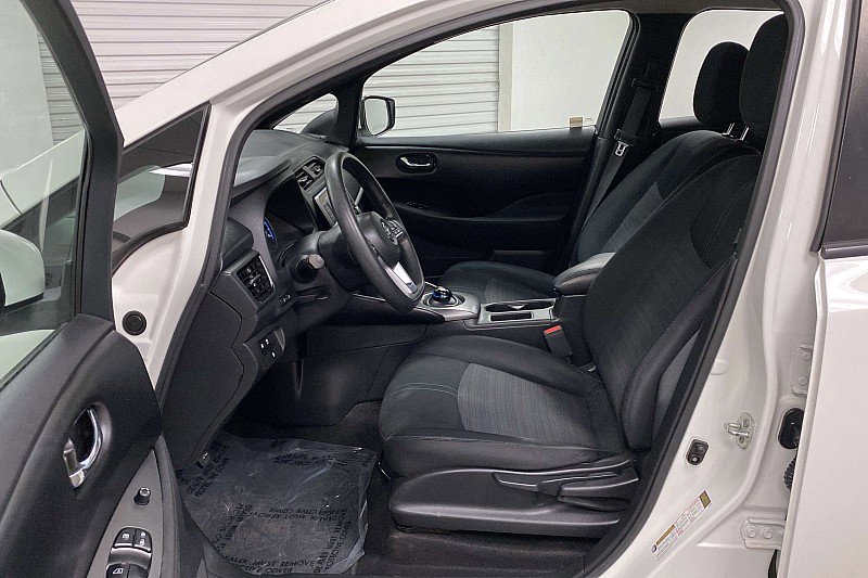 Used 2022 Nissan Leaf S image 17